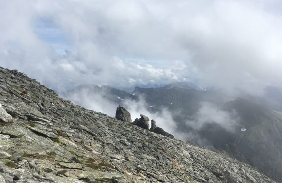 Bilde av fjelltoppen Lauparen