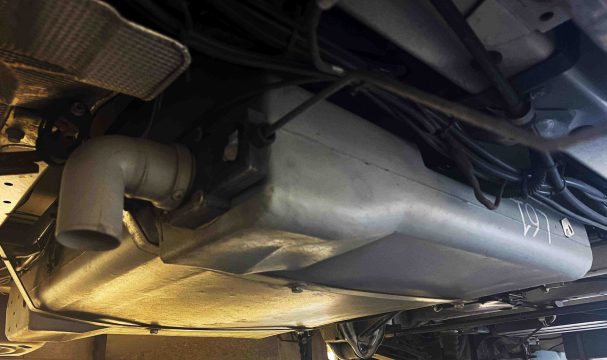 Gråvannstank fra under bobilen
